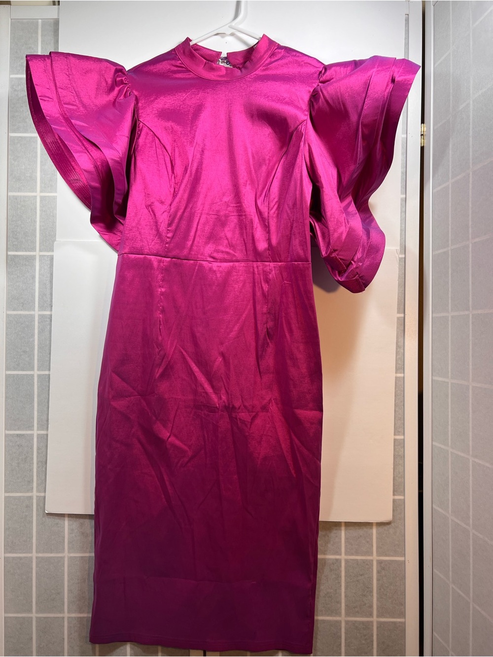 Structured Puff-Sleeve Midi Dress in Fuchsia
